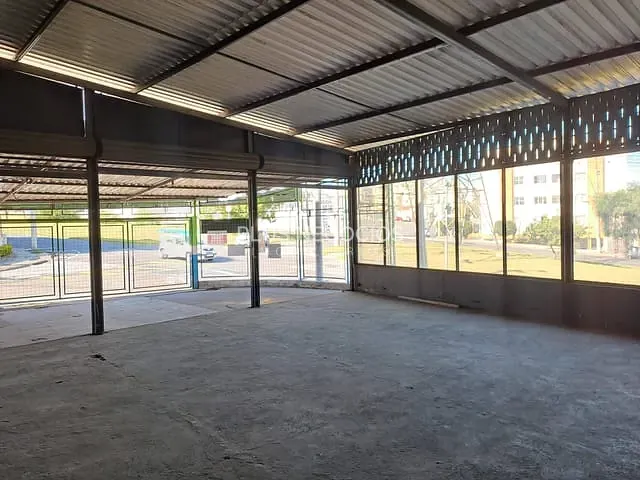 Galpão / Barracão com 360m², à venda, no bairro Jardim Vera Cruz em Sorocaba
