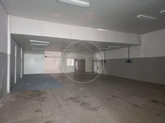 Galpão / Barracão com 799m², para alugar, no bairro Chácara Santo Antônio em São Paulo