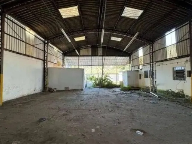 Galpão / Barracão com 1200m², para alugar, no bairro Jardim em Santo André