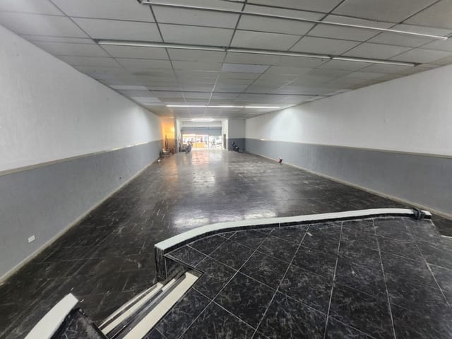 Galpão / Barracão com 868m², à venda ou para alugar, no bairro Parque das Américas em Mauá