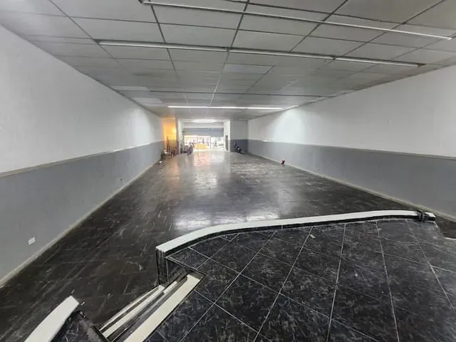 Galpão / Barracão com 868m², à venda ou para alugar, no bairro Parque das Américas em Mauá