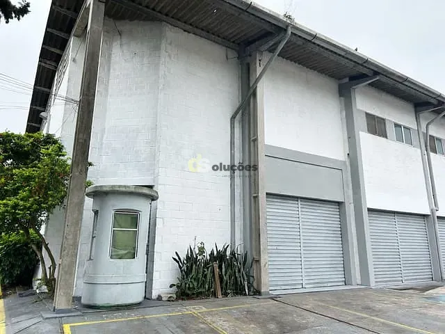 Galpão / Barracão para alugar, no bairro Vila Santo Antônio em São Paulo