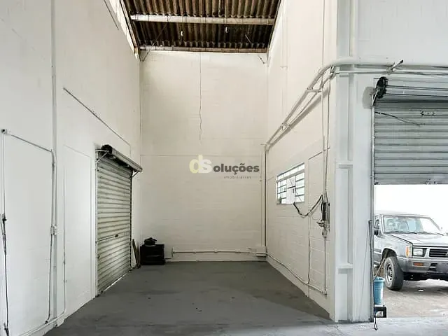 Galpão / Barracão para alugar, no bairro Vila Santo Antônio em São Paulo