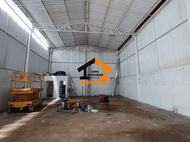 Galpão / Barracão com 200m², para alugar, no bairro Loteamento Santo Antônio em Itatiba