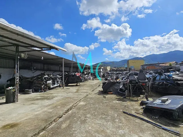 Galpão / Barracão com 1200m², para alugar, no bairro Campo Grande em Rio de Janeiro