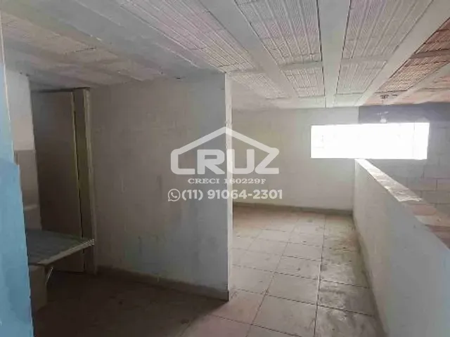 Galpão / Barracão com 130m², para alugar, no bairro Laranjeiras em Caieiras