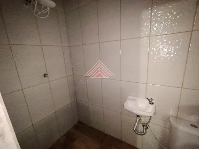 Galpão / Barracão com 300m², para alugar, no bairro Vila Nova Mauá em Mauá