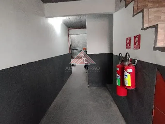 Galpão / Barracão com 300m², para alugar, no bairro Vila Nova Mauá em Mauá