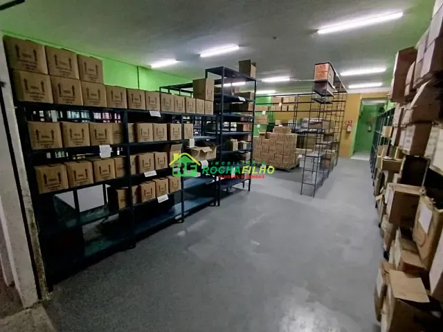 Galpão / Barracão com 1800m², para alugar, no bairro Lourival Parente em Teresina