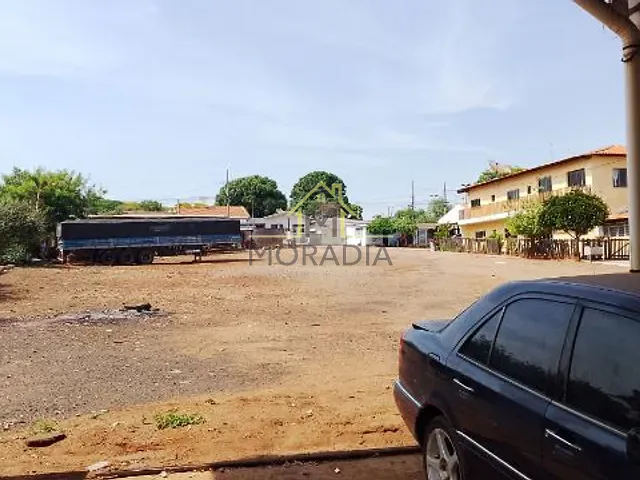Galpão / Barracão com 3830m², para alugar, no bairro Recreio dos Bandeirantes em Guaxupé