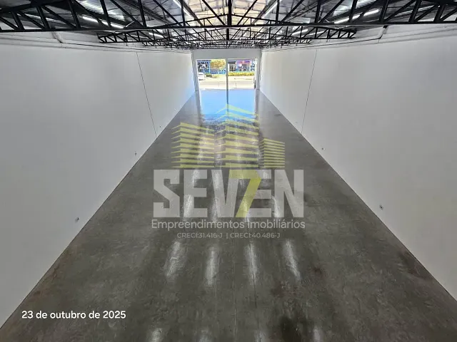 Galpão / Barracão com 1000m², para alugar, no bairro Vila Cardia em Bauru