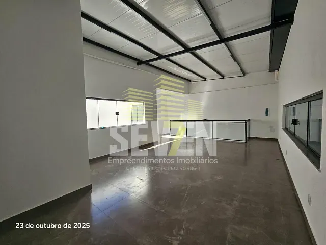Galpão / Barracão com 1000m², para alugar, no bairro Vila Cardia em Bauru
