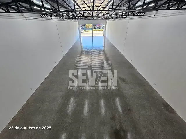 Galpão / Barracão com 1000m², para alugar, no bairro Vila Cardia em Bauru