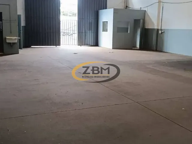 Galpão / Barracão com 337m², para alugar, no bairro Waldemar Hauer em Londrina