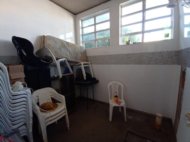 Galpão / Barracão com 900m², à venda, no bairro Centro em Vargem Grande do Sul