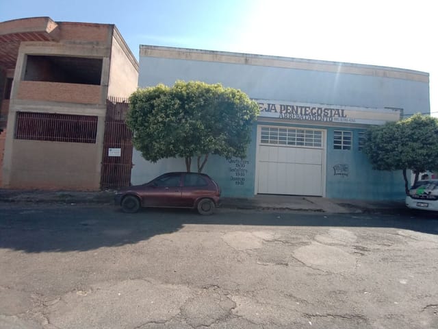 Galpão / Barracão com 900m², à venda, no bairro Centro em Vargem Grande do Sul
