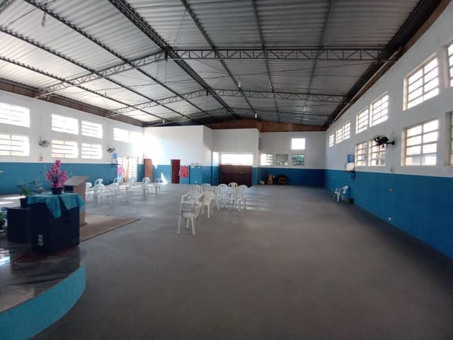 Galpão / Barracão com 900m², à venda, no bairro Centro em Vargem Grande do Sul