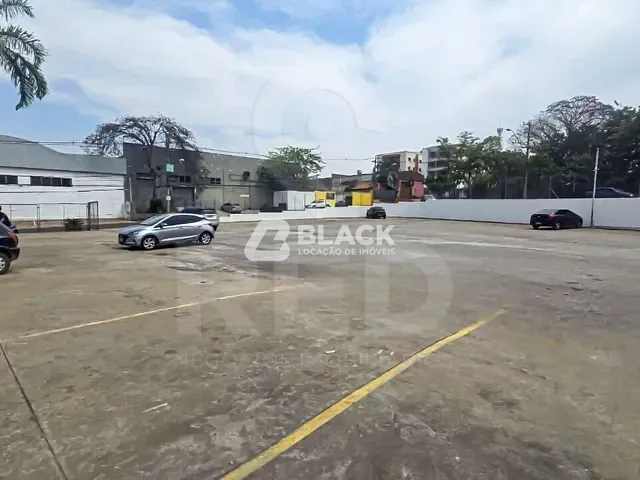 Galpão / Barracão com 10000m², para alugar, no bairro Centro em Sorocaba