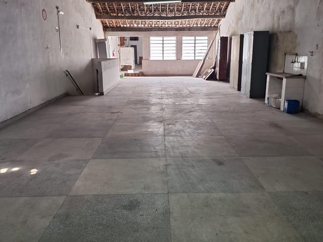 Galpão / Barracão com 645m², à venda ou para alugar, no bairro Boa Vista em Recife
