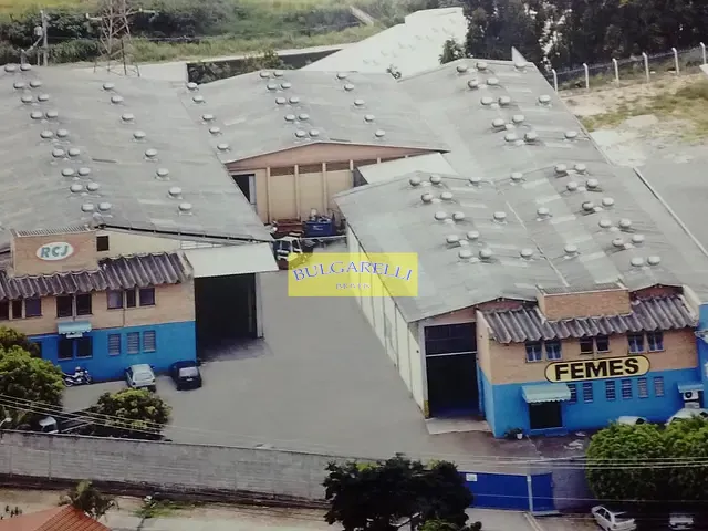 Galpão / Barracão com 2550m², para alugar, no bairro Jardim Paulista em Várzea Paulista