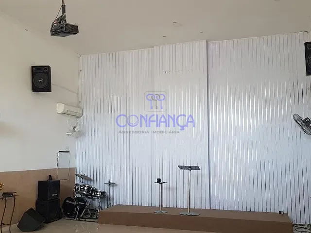 Galpão / Barracão com 120m², à venda, no bairro Inhoaíba em Rio de Janeiro