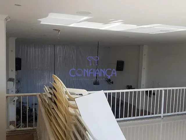 Galpão / Barracão com 120m², à venda, no bairro Inhoaíba em Rio de Janeiro