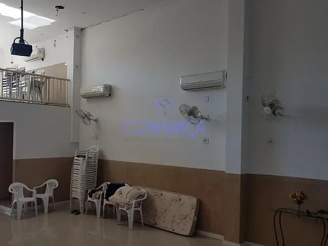 Galpão / Barracão com 120m², à venda, no bairro Inhoaíba em Rio de Janeiro
