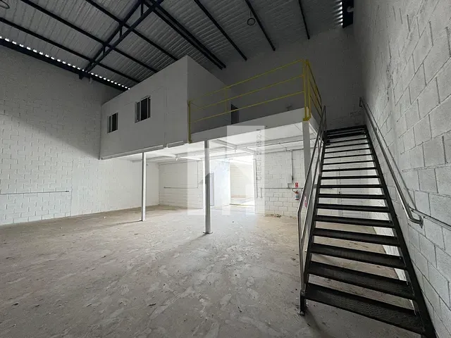 Galpão / Barracão com 500m², à venda, no bairro Parque Residencial Jundiaí II em Jundiaí