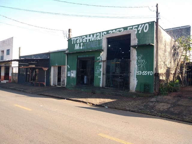 Galpão / Barracão com 300m², à venda, no bairro Parque Residencial Manela em Cambé