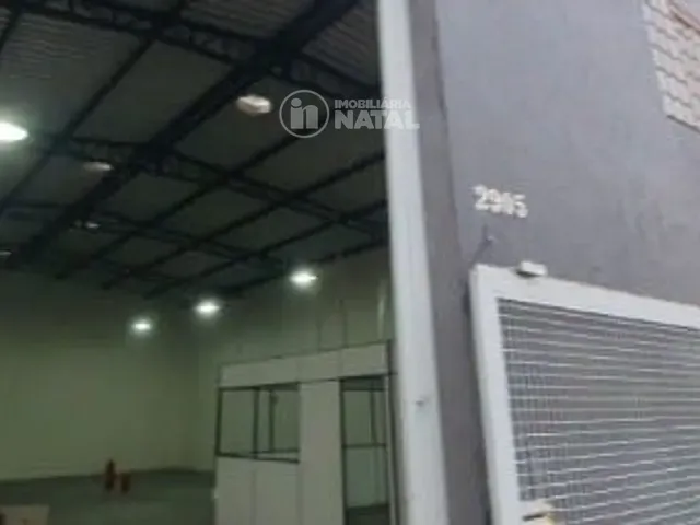 Galpão / Barracão com 360m², para alugar, no bairro Antares em Londrina