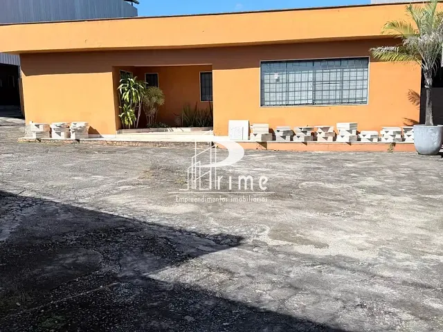 Galpão / Barracão com 800m², à venda ou para alugar, no bairro Pacheco em São Gonçalo