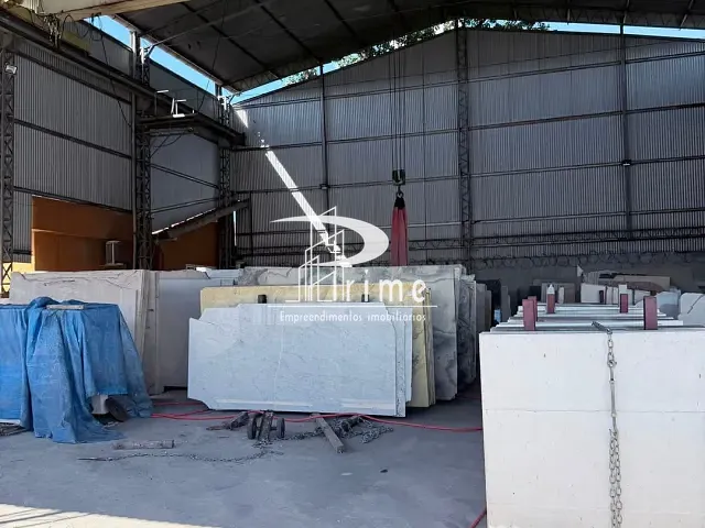 Galpão / Barracão com 800m², à venda ou para alugar, no bairro Pacheco em São Gonçalo