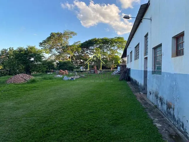 Galpão / Barracão à venda ou para alugar, no bairro Pólo Industrial de Guaxupé em Guaxupé