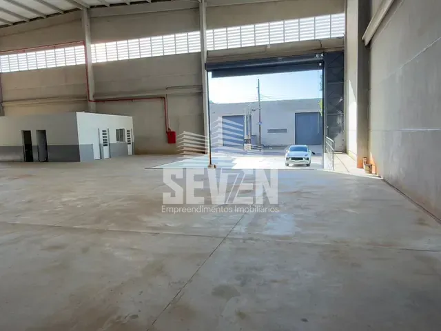 Galpão / Barracão com 1500m², para alugar, no bairro Parque Paulista em Bauru