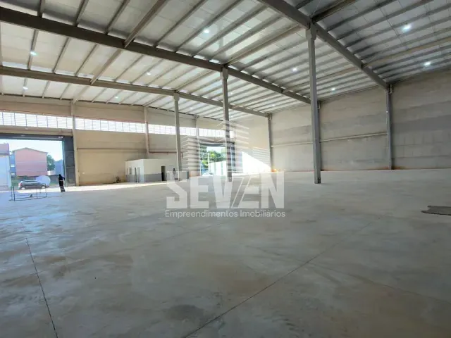 Galpão / Barracão com 1500m², para alugar, no bairro Parque Paulista em Bauru