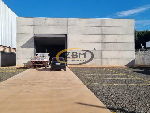 Galpão / Barracão com 1300m², para alugar, no bairro Cilo 2 em Londrina