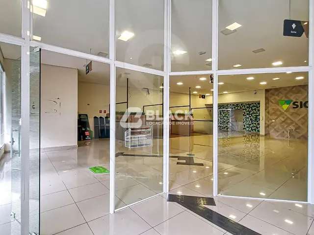 Galpão / Barracão com 700m², para alugar, no bairro Jardim Magnolia em Sorocaba