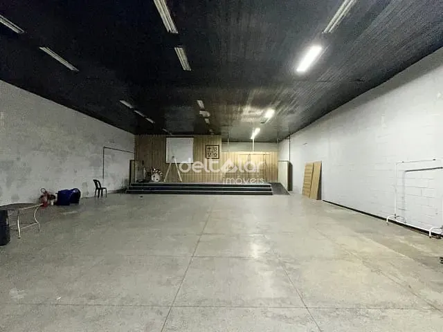 Galpão / Barracão com 423m², para alugar, no bairro Jaqueline em Belo Horizonte