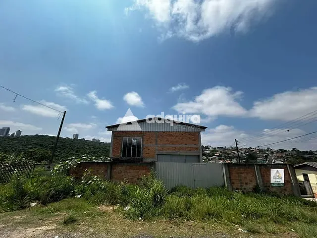 Galpão / Barracão com 495m², à venda, no bairro Nova Rússia em Ponta Grossa