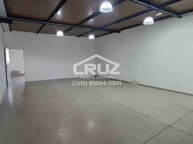 Galpão / Barracão com 290m², para alugar, no bairro Laranjeiras em Caieiras