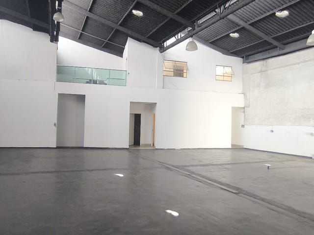 Foto do Galpão / Barracão - Galpão / Barracão para locação com 836m ²  Socorro, Santo Amaro, São Paulo-SP | Paulista Imóveis