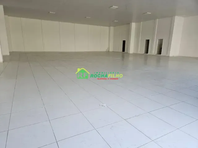 Galpão / Barracão com 542m², para alugar, no bairro Centro em Teresina