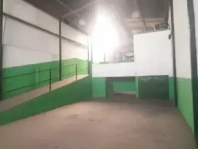 Galpão / Barracão com 300m², para alugar, no bairro Vila Metalúrgica em Santo André