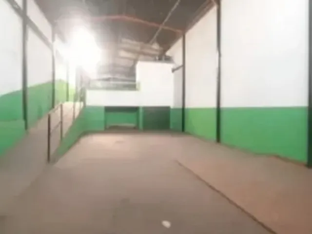Galpão / Barracão com 300m², para alugar, no bairro Vila Metalúrgica em Santo André