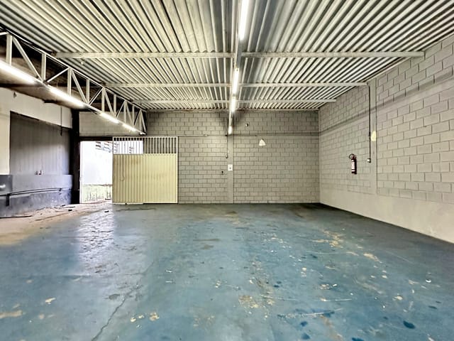 Foto do Galpão / Barracão - Galpão com 475 metros para locação, Av. Alvorada, São Benedito, Santa Luzia, MG | Deltalar Imóveis