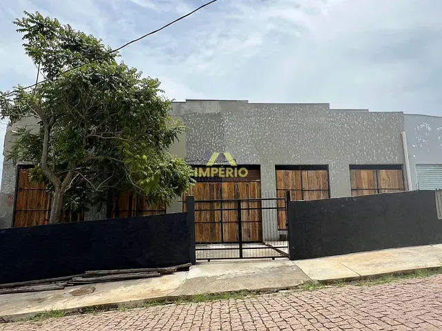 Galpão / Barracão com 530m², à venda, no bairro Jardim Itaguaçu em Salto