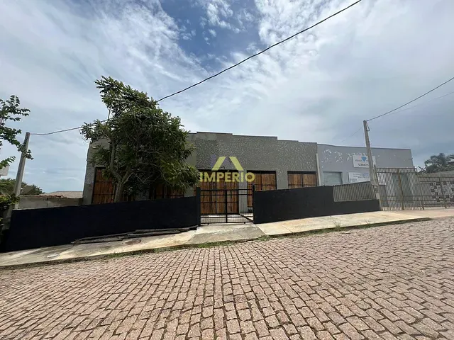 Galpão / Barracão com 530m², à venda, no bairro Jardim Itaguaçu em Salto