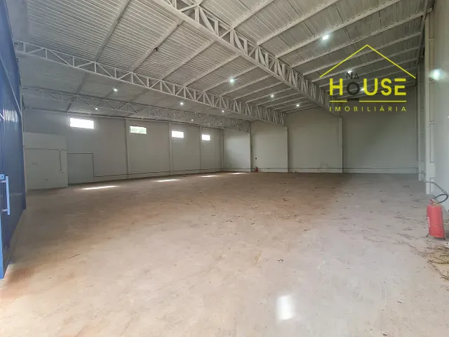 Galpão / Barracão com 600m², para alugar, no bairro Jardim Redentor em Fernandópolis