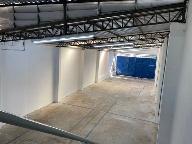 Foto do Galpão / Barracão - Galpão, 217 m² - venda por R$ 850.000,00 ou aluguel por R$ 4.200,00/mês - Vila São Benedito - São José dos Campos/SP | INDEPENDENCE NEGOCIOS IMOBILIARIOS LTDA