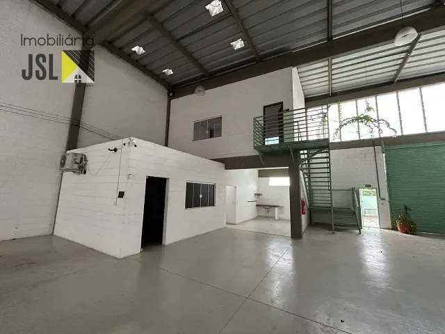 Galpão / Barracão com 616m², para alugar, no bairro Residencial Esperança em Caçapava